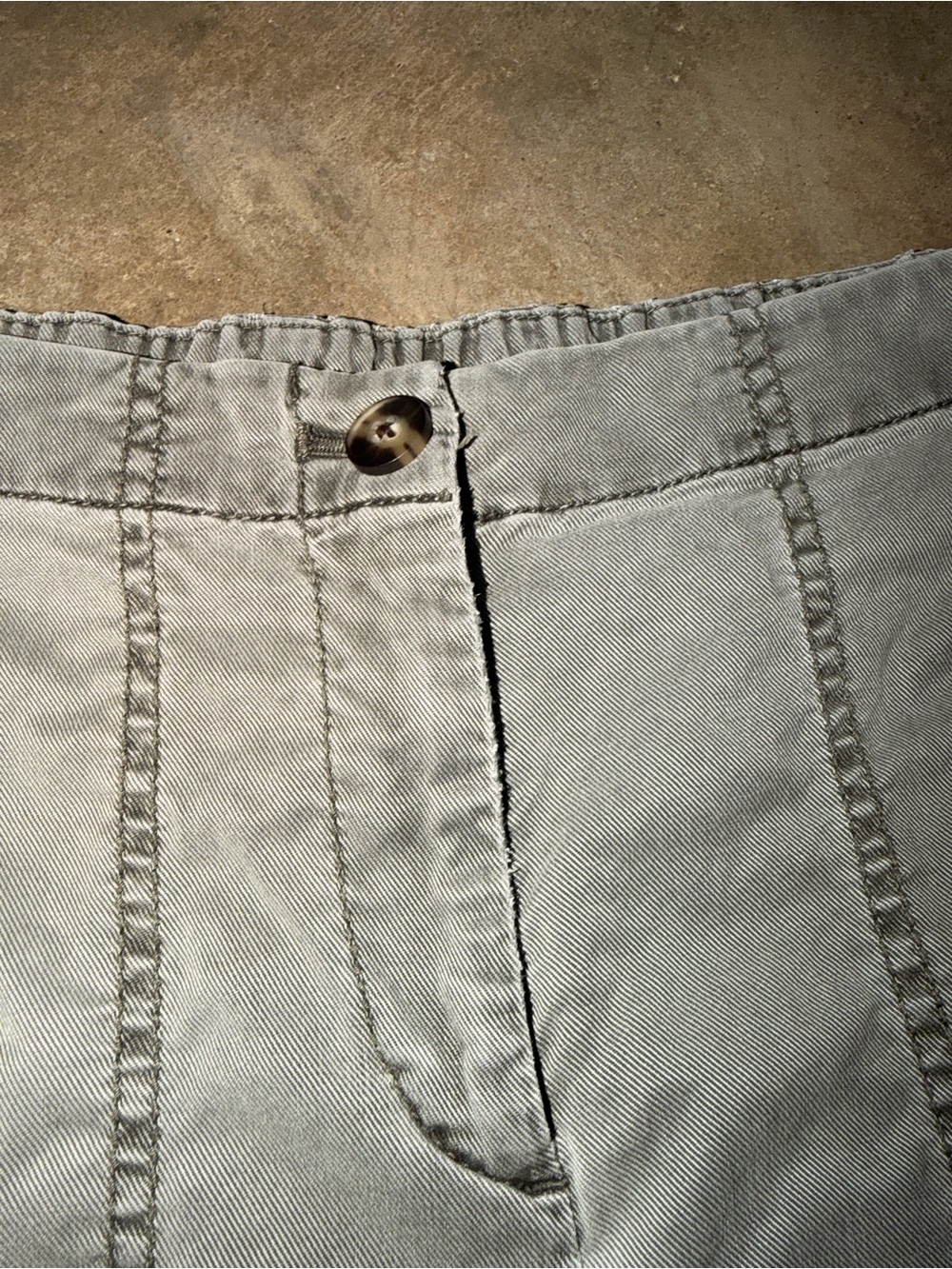 J. Jill Gray Tencel Blend Bermuda Shorts Petite 8 Patch Pocket Stretch - Picture 7 of 11